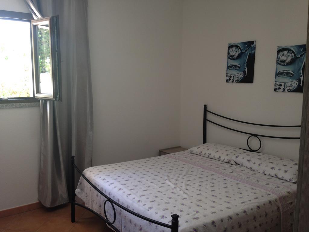 Apartamento Blue House Badesi Exterior foto
